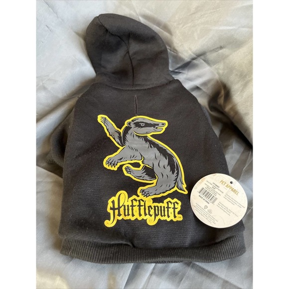 Warner Bros. Dog New Wizarding World Harry Potter Hufflepuff Pet